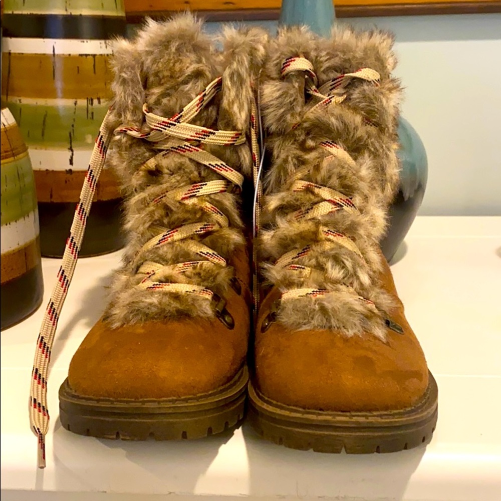 Women’s Faux Fur Boots